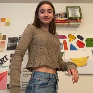 Tan lace sweater🧦👡👢👝